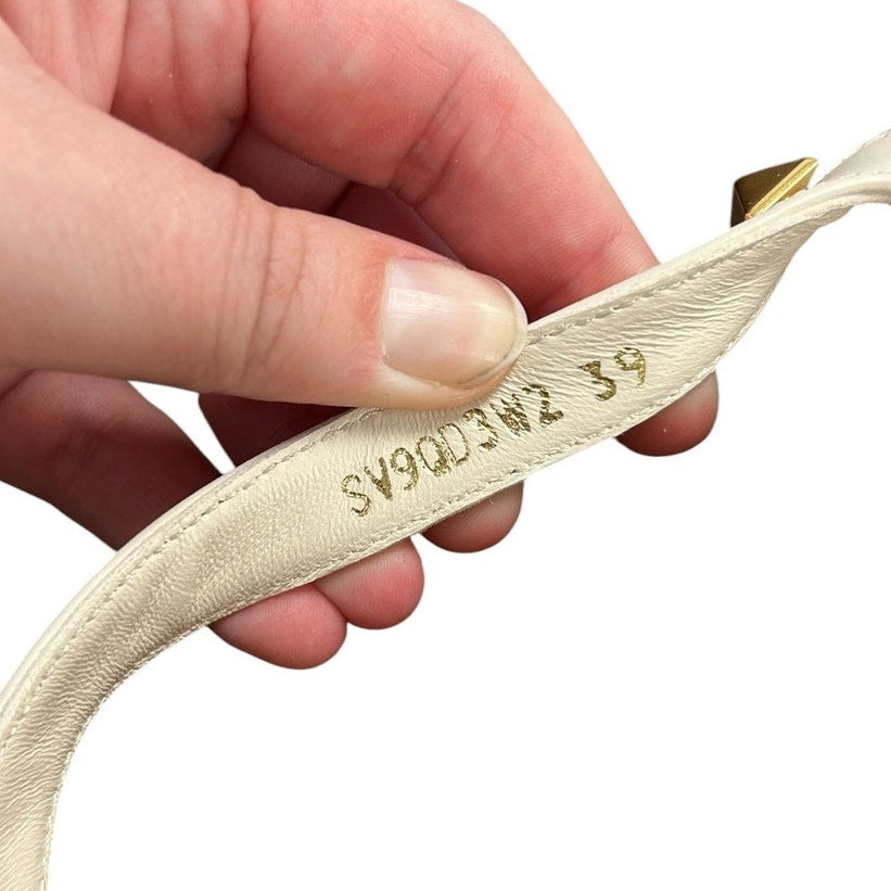Valentino Garavani Ivory Rockstud Leather Flat Thong Sandal Womens 39 / US 9