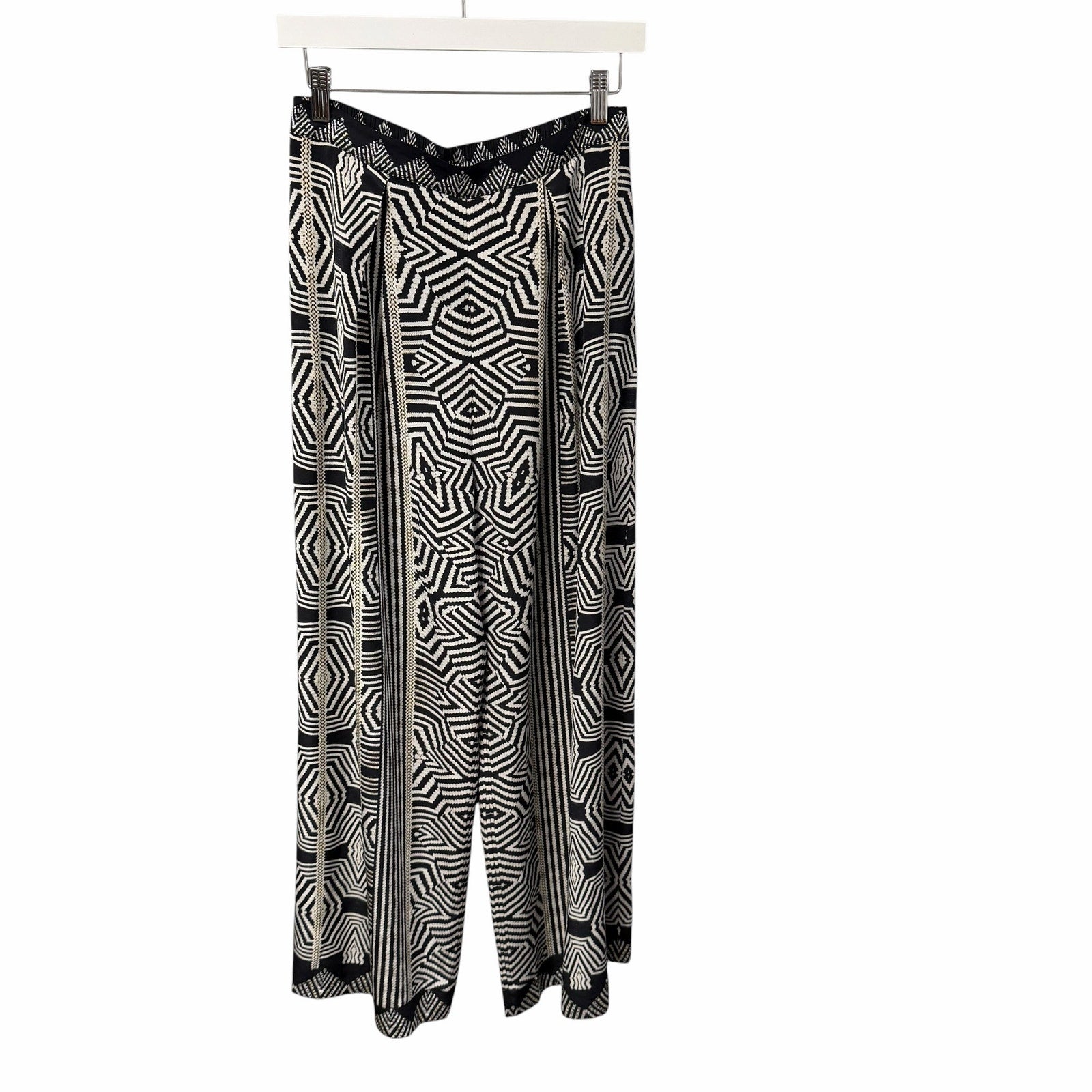 NWT Camilla Pure Silk Tuck Front Pant White Black Geo Print Embellished Small