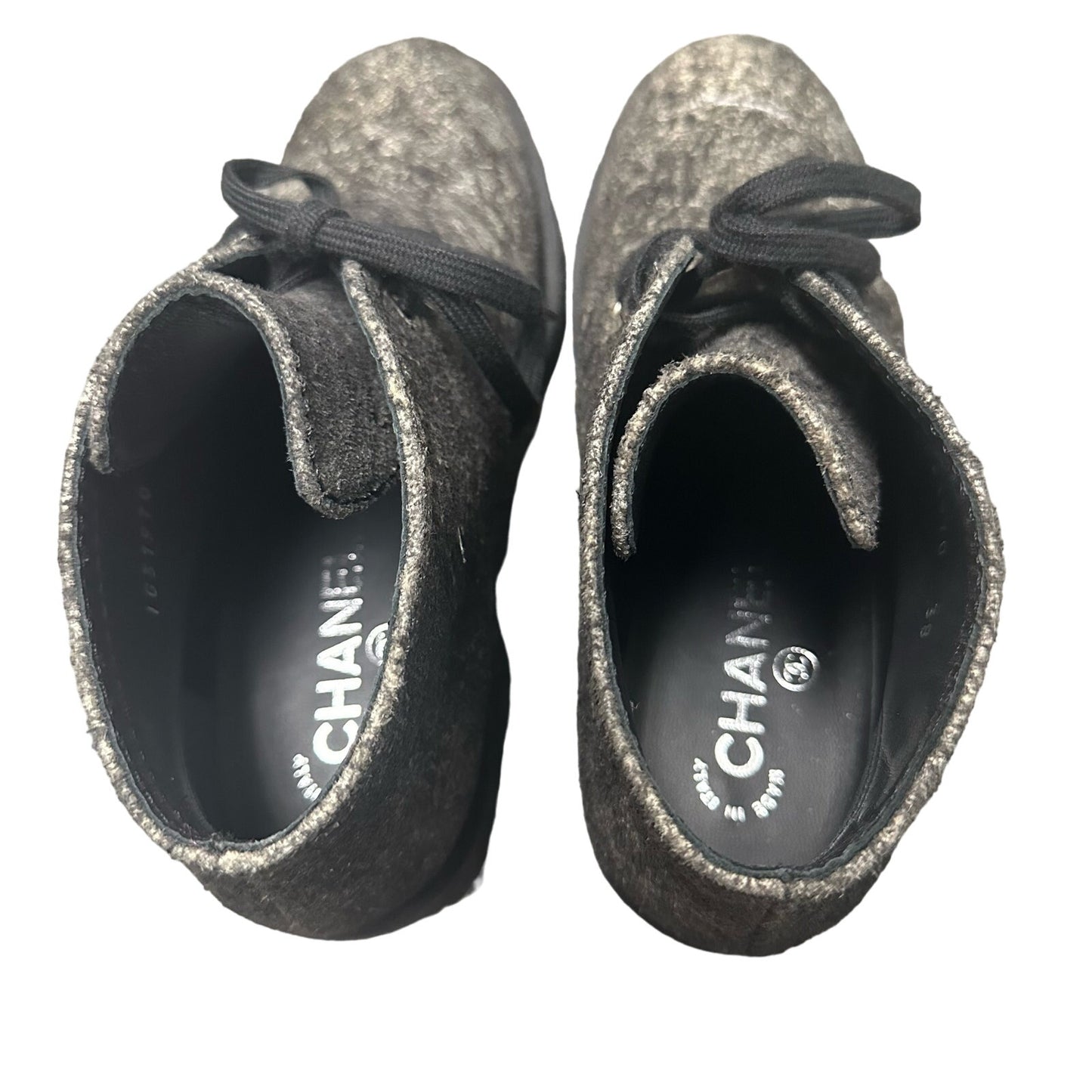 New in Box Chanel Lace Up Dark Grey Suede Calfskin Ankle Boots Womens 38 / US 7