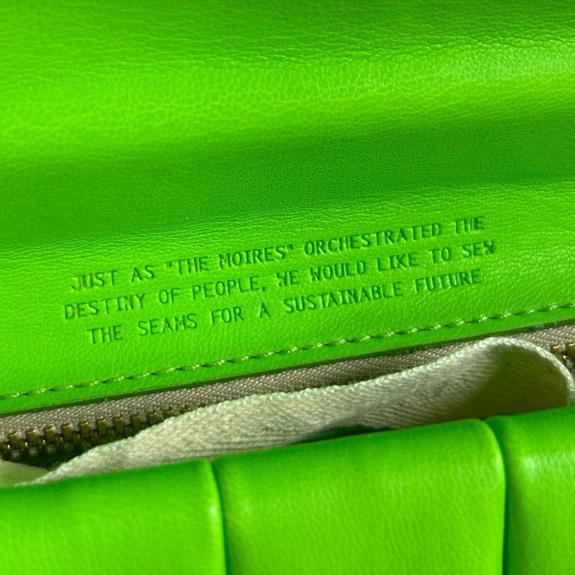 NWT THEMOIRe Feronia Vegan Napa Pleated Shoulder Bag in Mantis Green