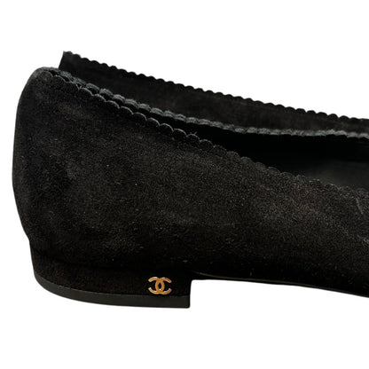 Chanel Black Suede Camelia Flower Faux Pearl Pointed Toe Flats Womens 39 / US 9