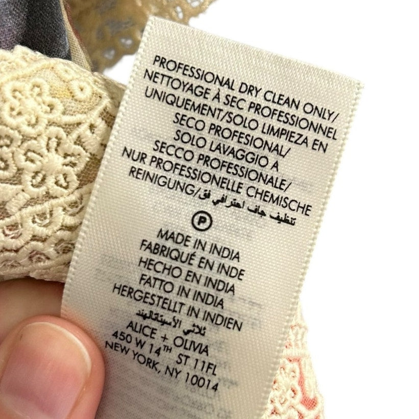 NWT Alice + Olivia Storm Floral Print Keeley Short Sleeve Blouse Womens Small