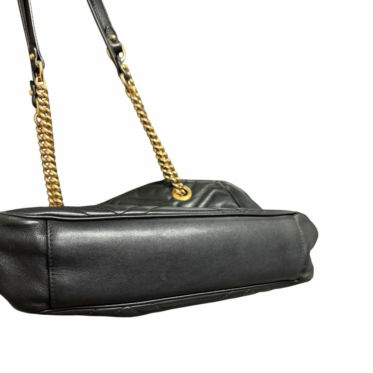 Gucci GG Marmont Black Quilted Leather Handbag Gold Toned Logo Classic Luxury