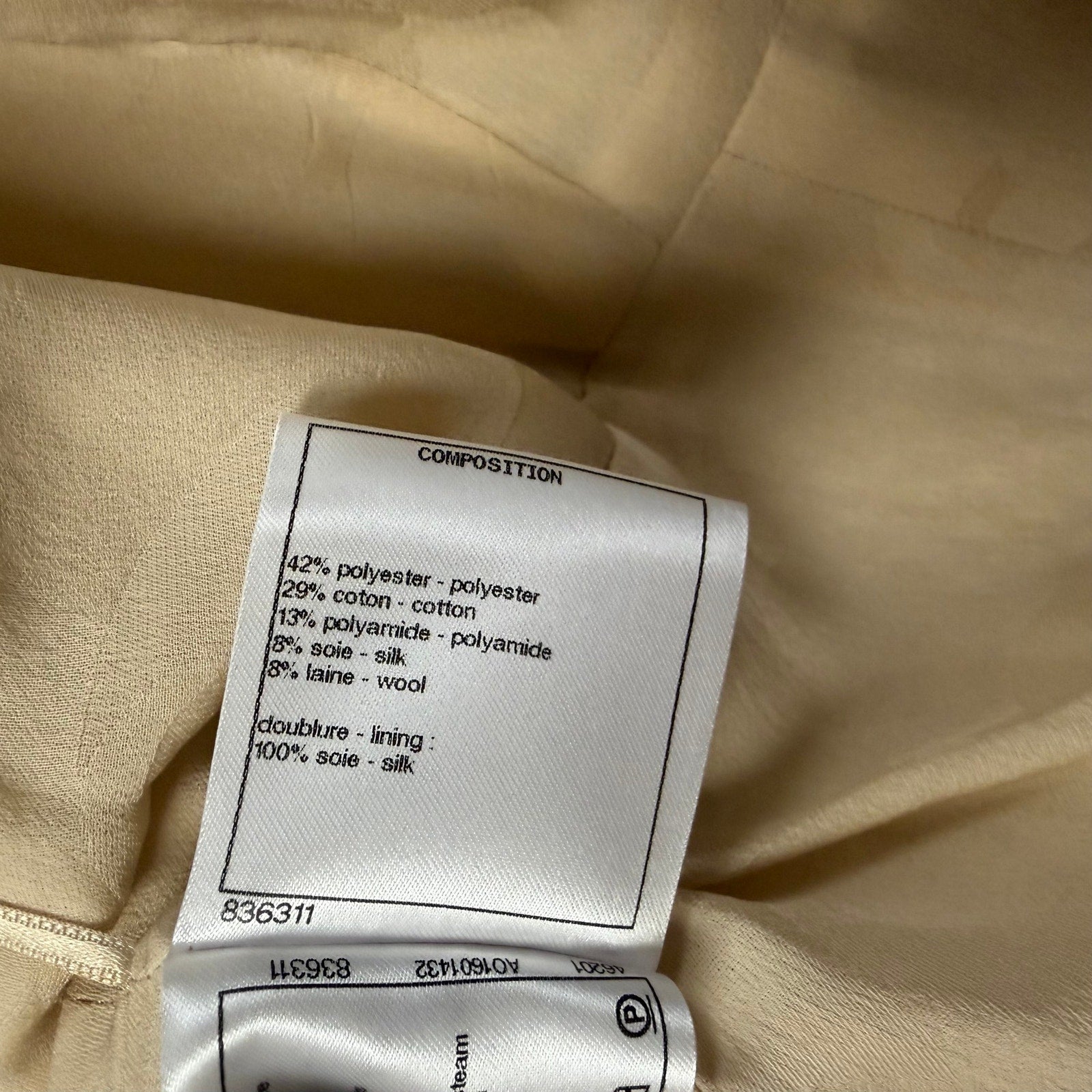 NWT Chanel 2019 Beige White Tweed Sequin Embellished Mini Dress Size 34 / US 2