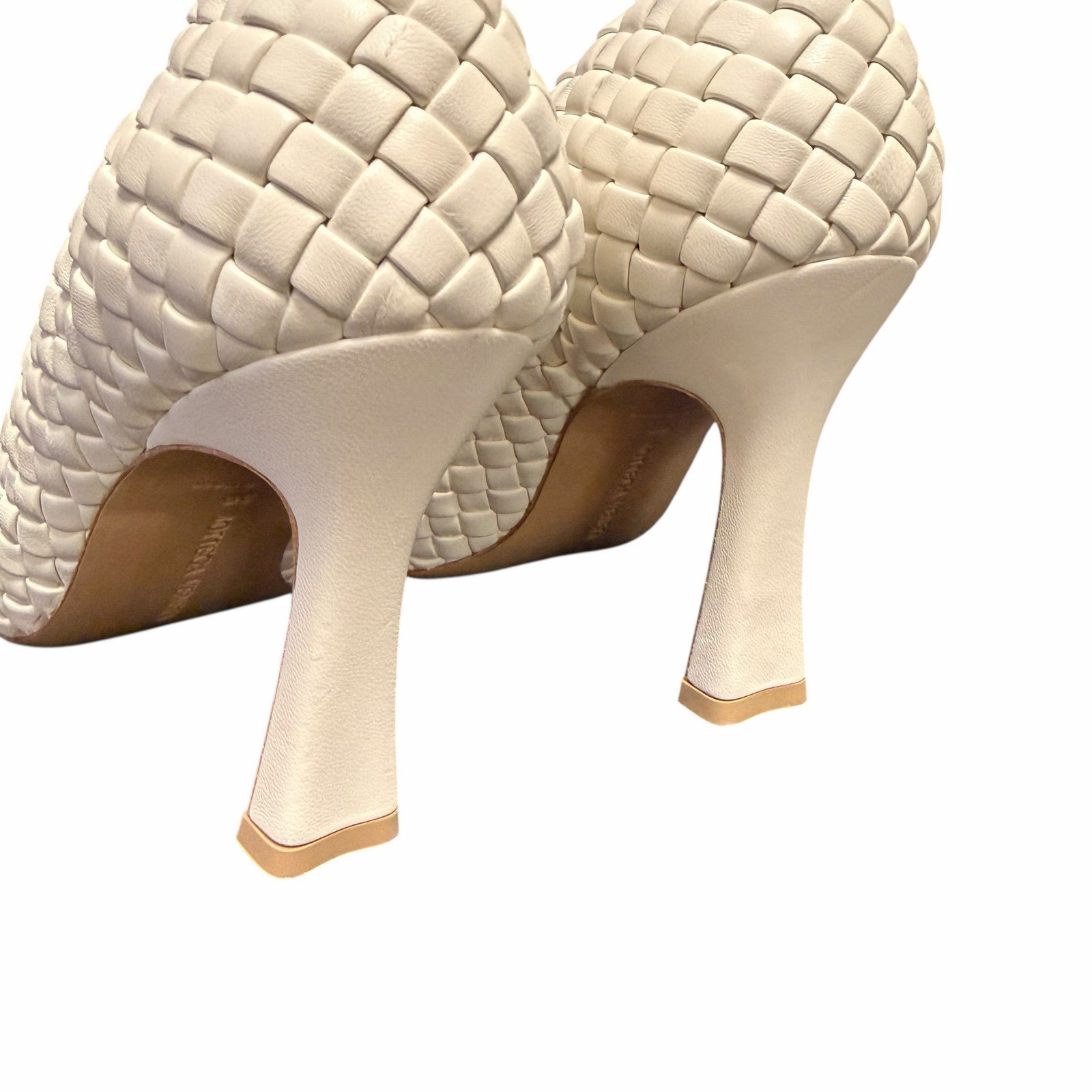 Bottega Veneta Sofia Intrecciato Woven Leather Pumps White Womens IT 39 / US 9