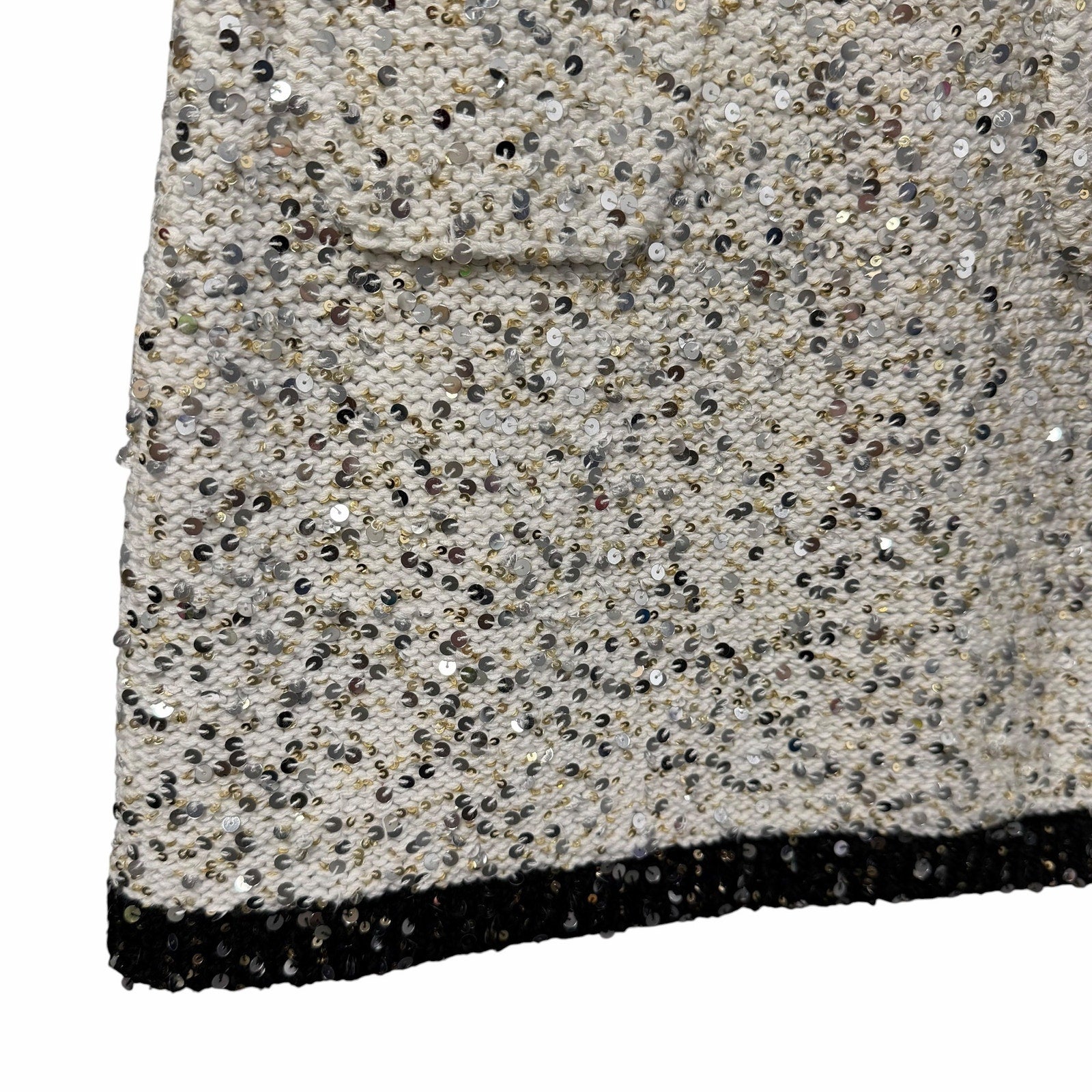 NWT Chanel 2023 Sequin Knit Mini Skirt White Black Silver Gold Womens 36 / US 4