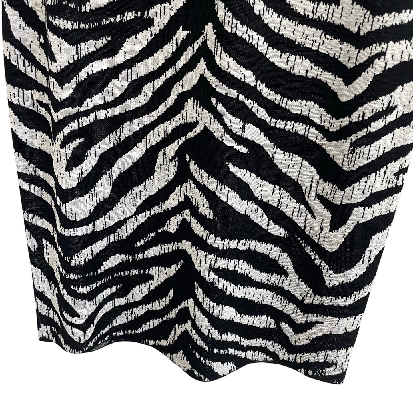 St. John Zebra Jacquard Knit Short Sleeve Knee Length Sheath Dress Womens Size 8