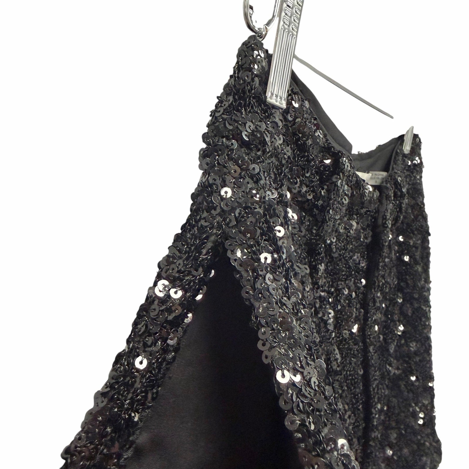 NWT Alice + Olivia Conry Sequin Cuff Short Black High Rise Womens Size 0