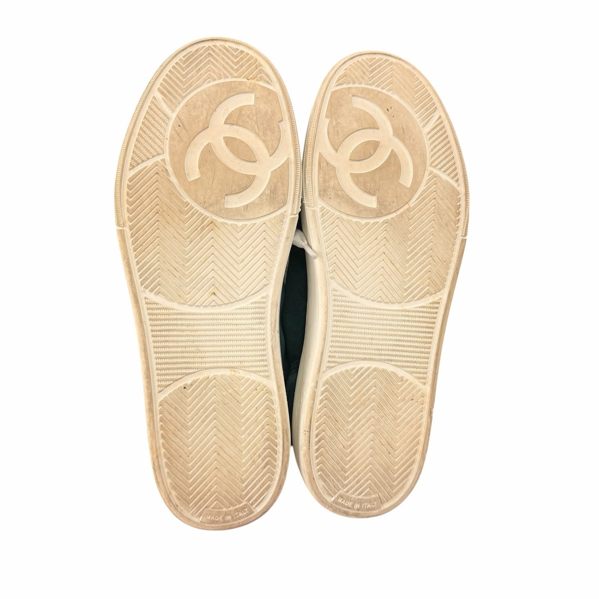 Chanel 2023 Interlocking CC Logo Sneakers Green Suede Womens 39 / US 9 Sporty