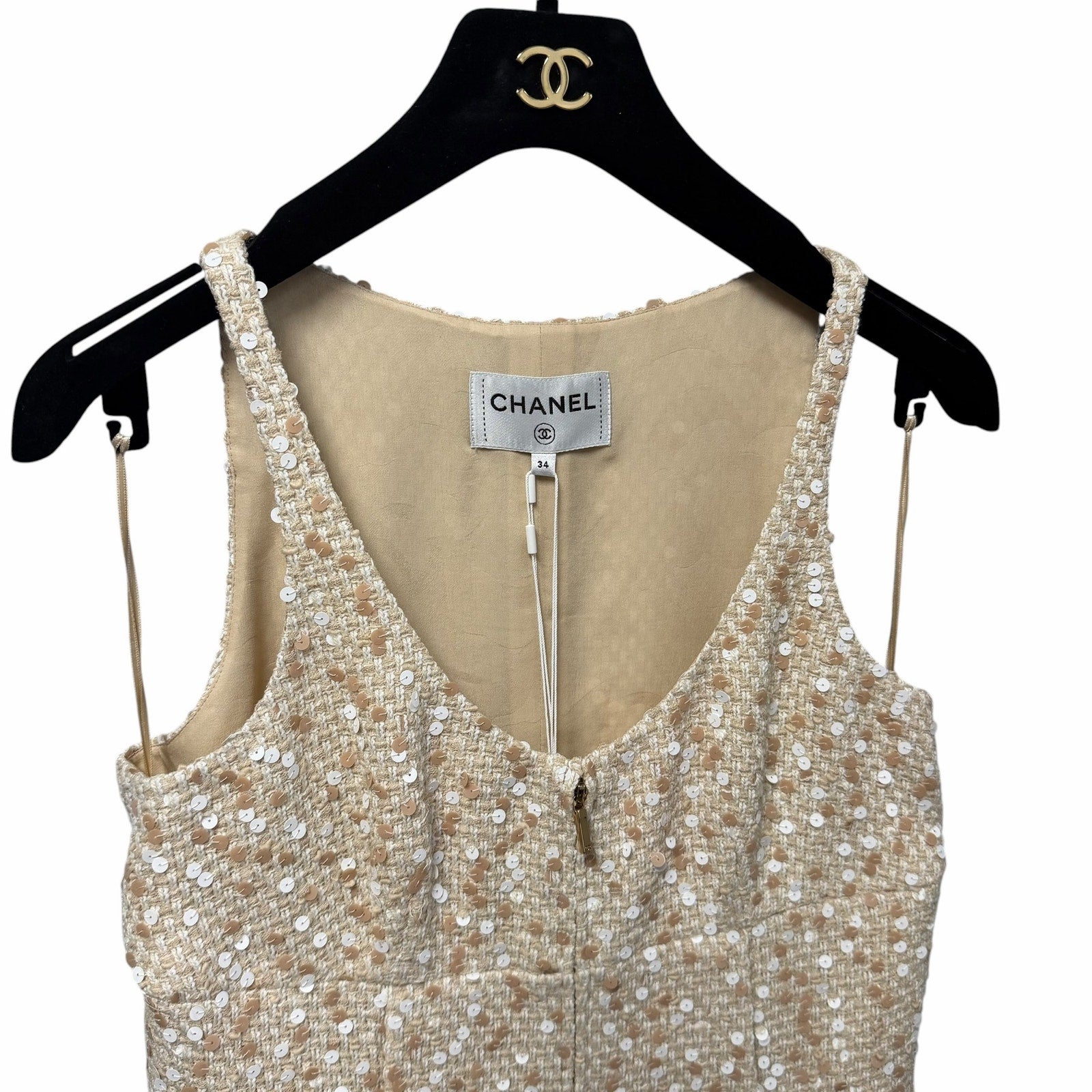 NWT Chanel 2019 Beige White Tweed Sequin Embellished Mini Dress Size 34 / US 2