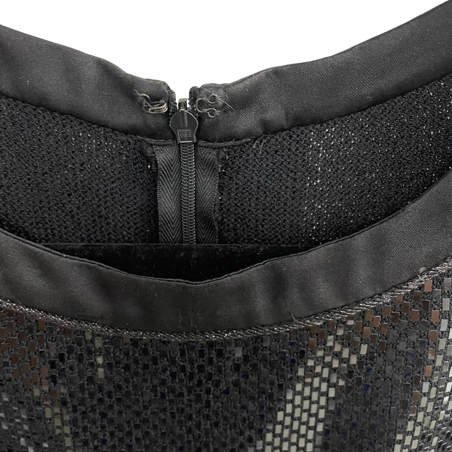 St. John Evening Black Metallic Sequin Knit Sleeveless Dress Womens Size 10