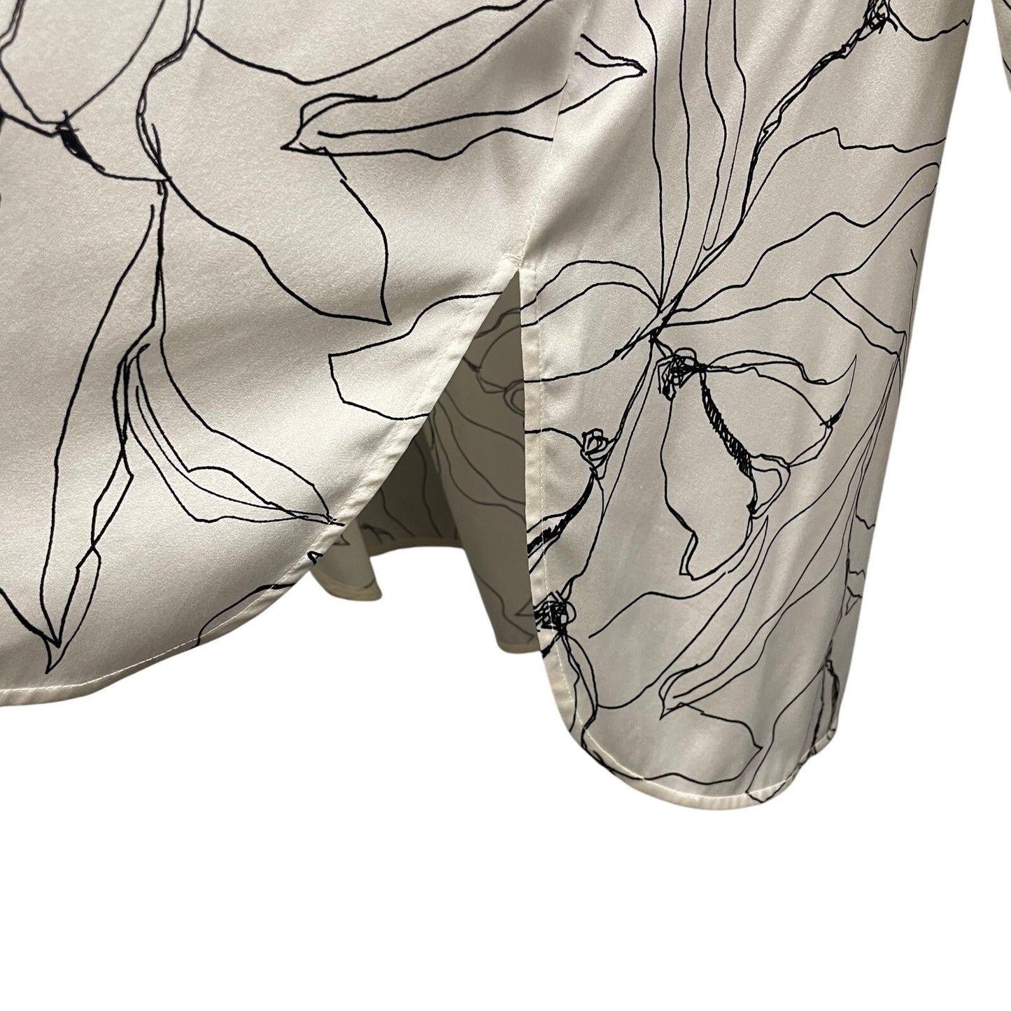 St. John Ivory Black Floral Print Silk Blend Long Sleeve Button Up Womens 18