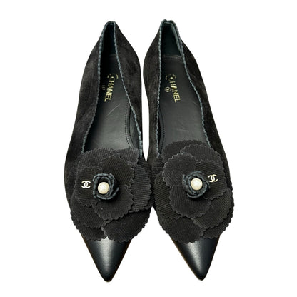 Chanel Black Suede Camelia Flower Faux Pearl Pointed Toe Flats Womens 39 / US 9